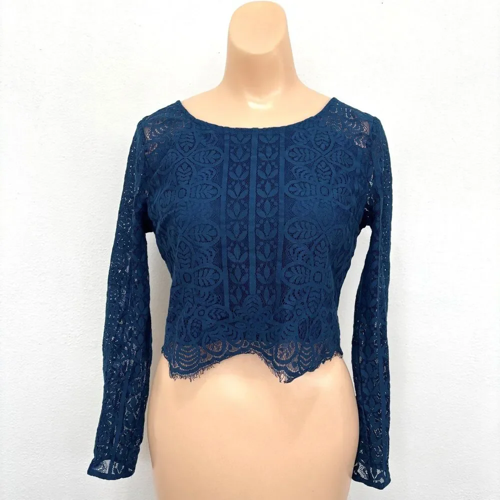 Hollister Lace Crop Top Small
